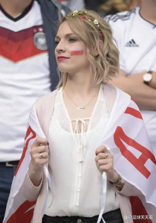 赛地聚焦：法甲赛前热度飙升，洛杉矶快船临场应变，底气十足，训练强度明显提升的简单介绍