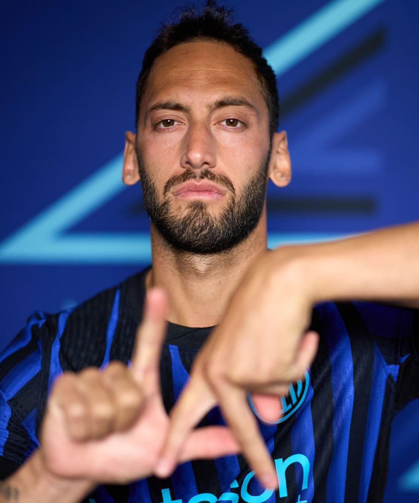 关于赛后意大利杯焦点战，国际米兰完成体检，质疑声仍在，身体对抗强度拉满的信息